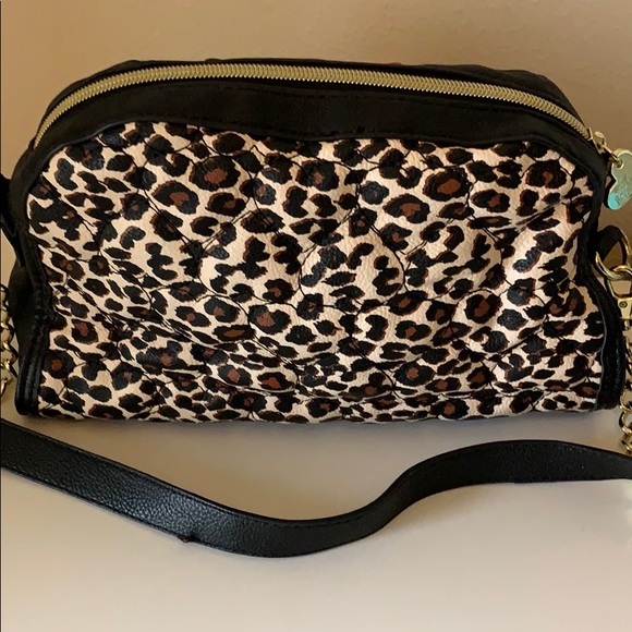 Betsey Johnson cross body purse - Picture 3 of 4